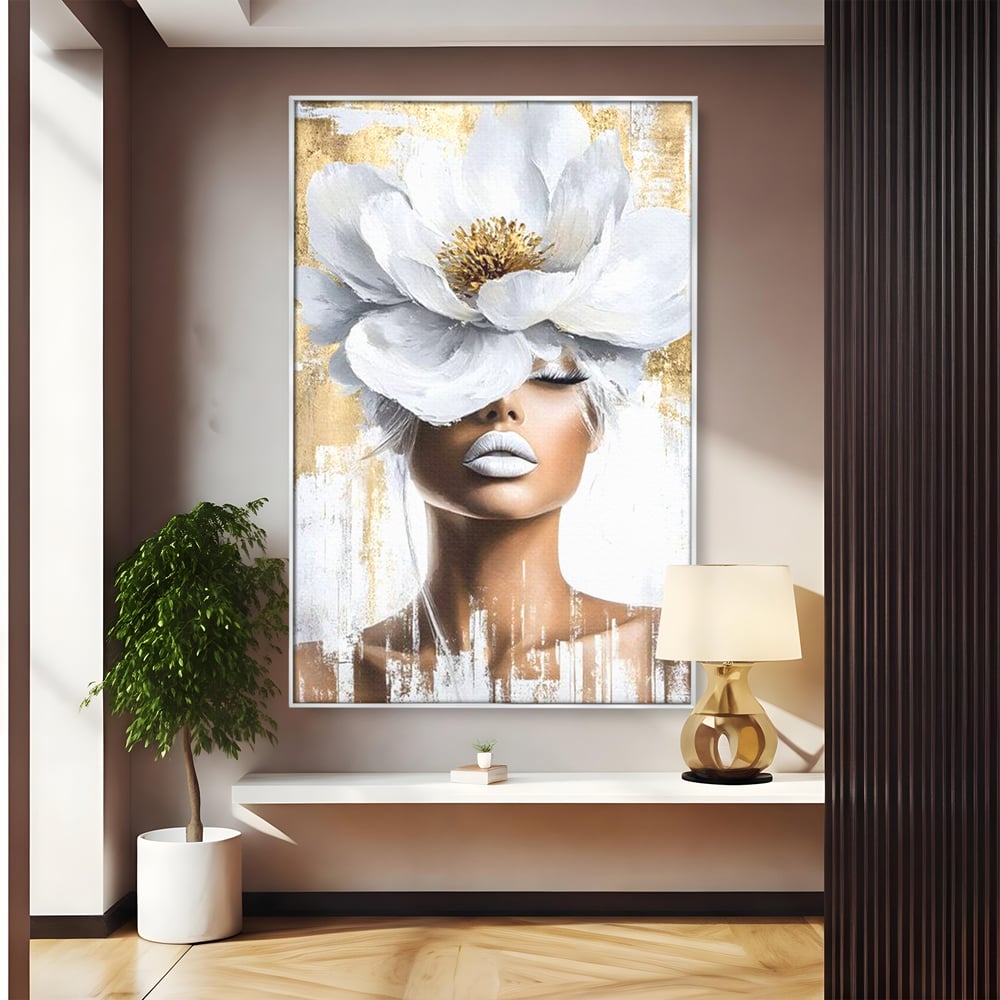 Tablou canvas cu tablou canvas cu portret de femeie si magnolie, in rama de aluminiu argintiu